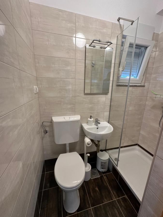 Villa Petra S Bazenom, Rostiljem I Parkingom Задар Екстериор снимка