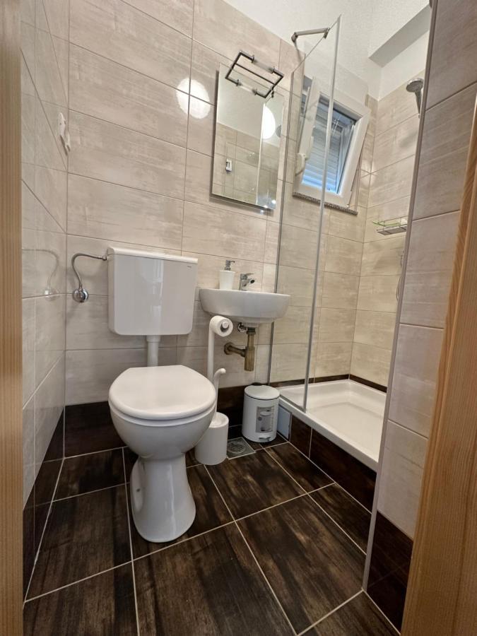 Villa Petra S Bazenom, Rostiljem I Parkingom Задар Екстериор снимка